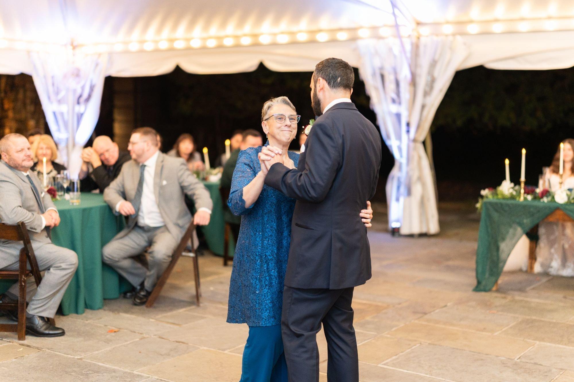 carousel-hero-element image-17